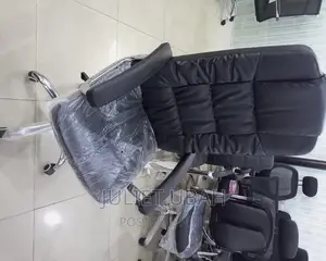 Strong Executive Chair (9926)