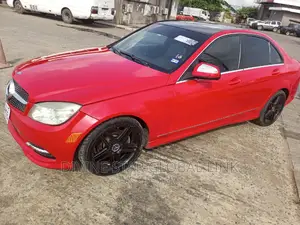 Mercedes-Benz C300 2010 Red