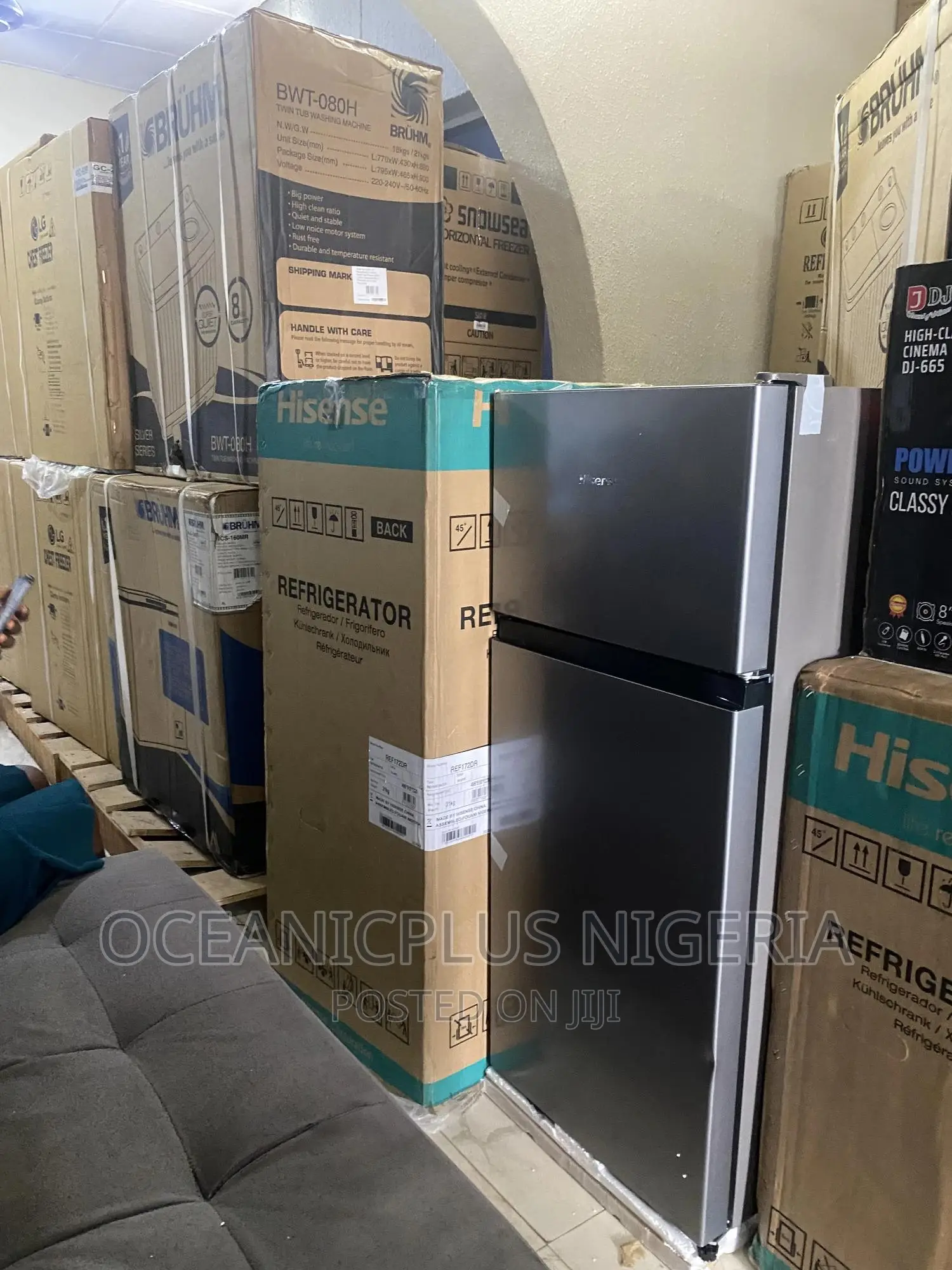 Hisense 124l Lock and Key Double Door Refrigerator