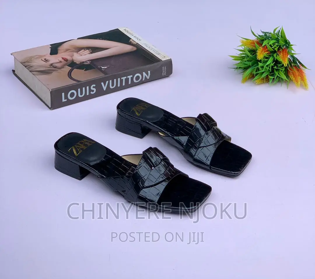 Female Flat Shoes