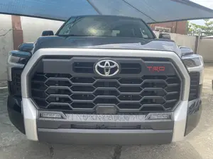 Toyota Tundra 2023 Black