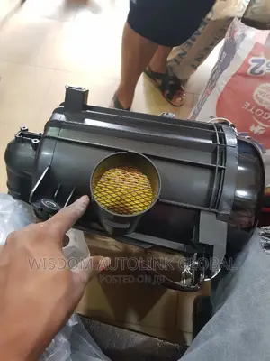 Air Cleaner Housing/Casing for Toyota Hiace (Hummer Bus)