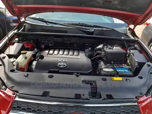 Toyota RAV4 2010 Red
