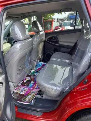 Toyota RAV4 2010 Red