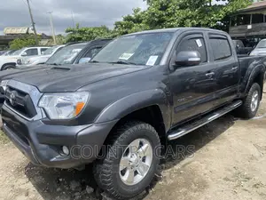 Toyota Tacoma 2014 Gray