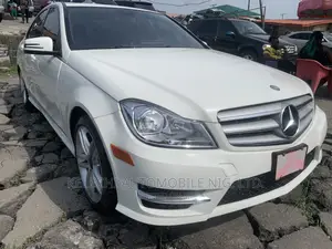 Mercedes-Benz C300 2012 White