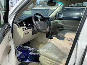 Lexus LX 570 AWD 2015