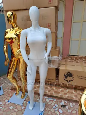 Gold Chrome And Glossy White Size 12 Busty Female Dummy