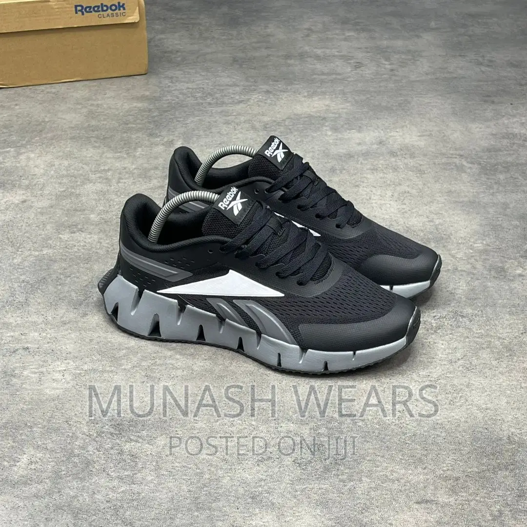 Reebok Classic Sneakers