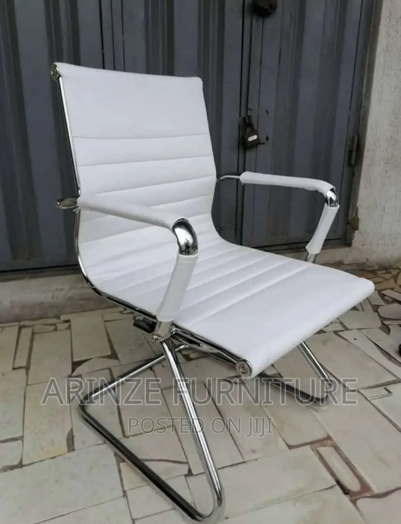 Strong Visitor Chair