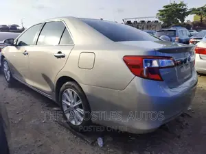 Toyota Camry 2013 Gold