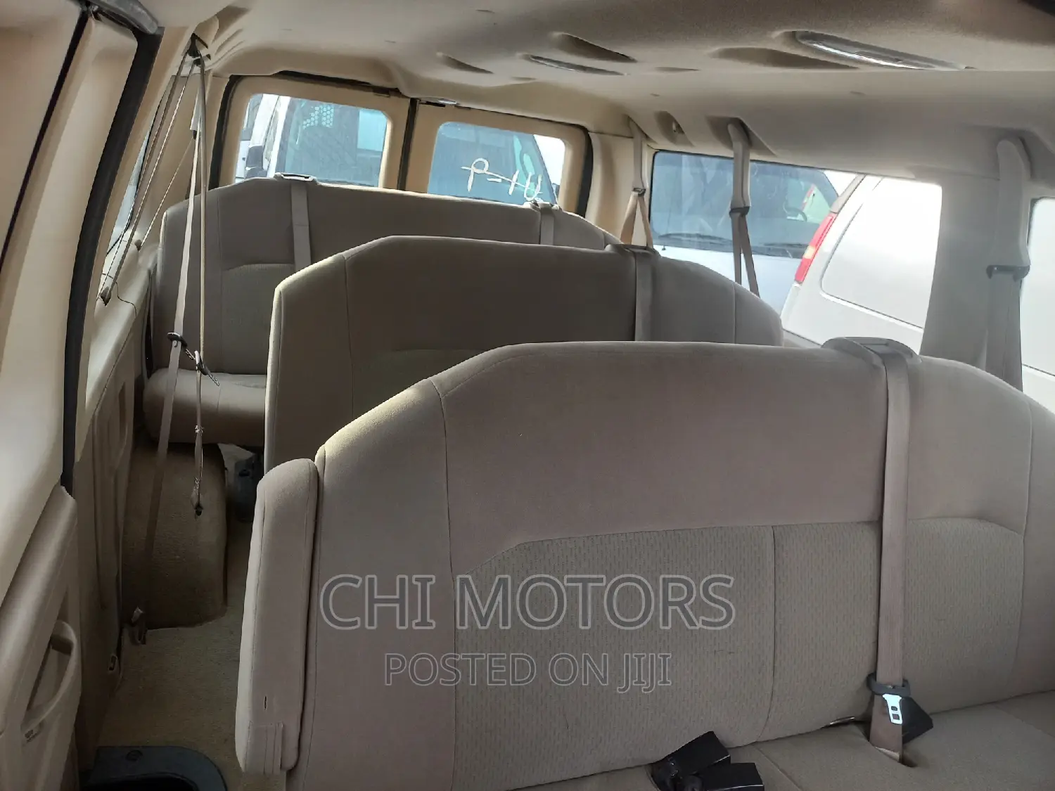 Ford E350 2012 Gold