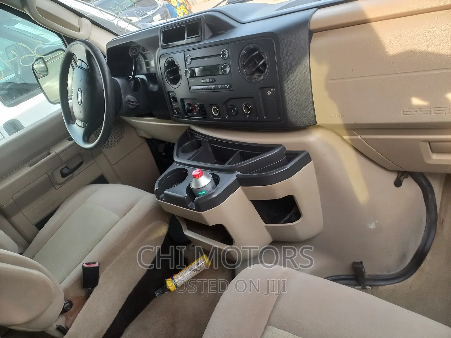 Ford E350 2012 Gold