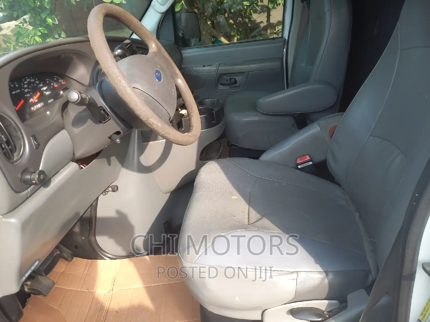Ford E250 2006 White