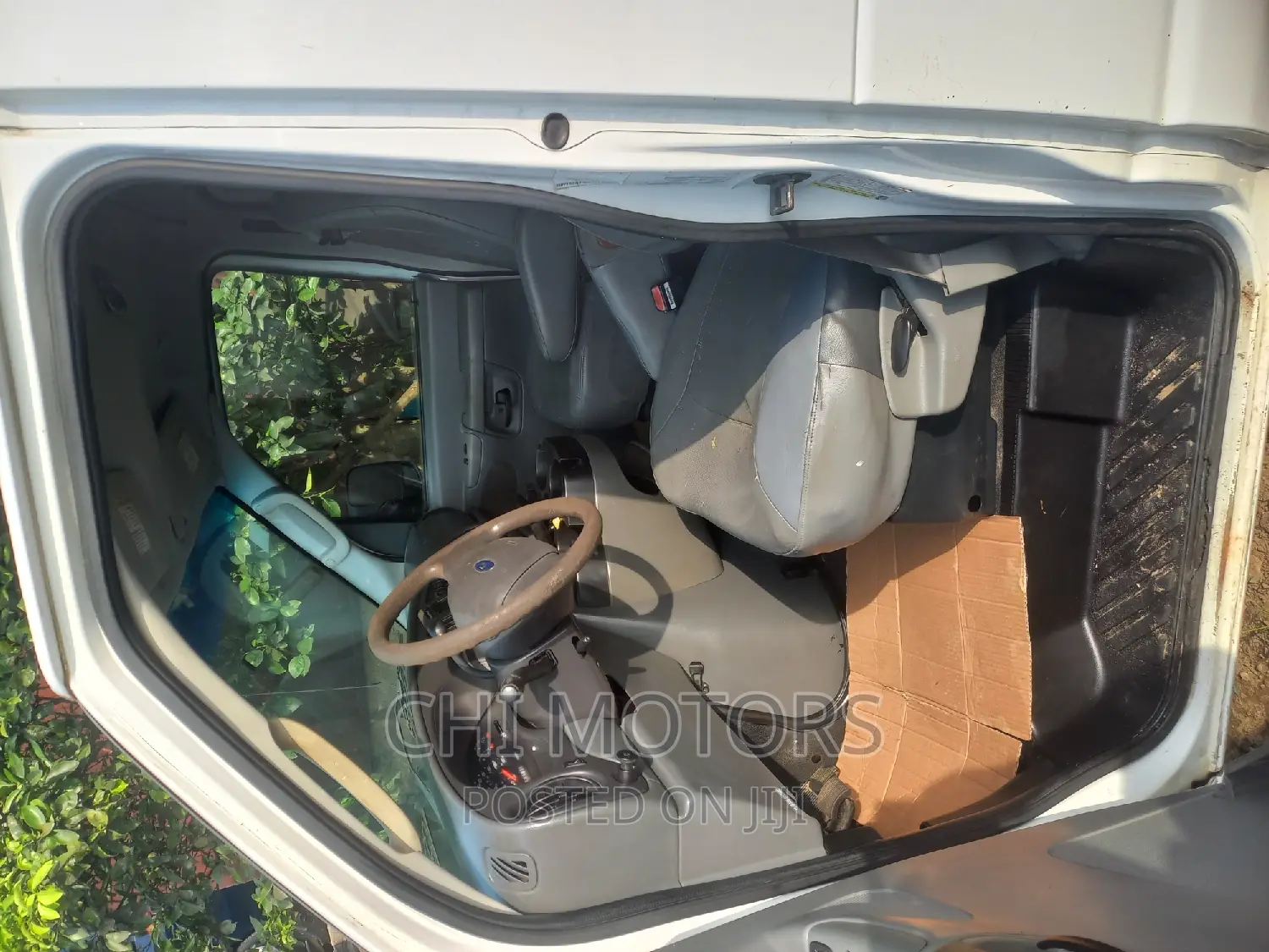 Ford E250 2006 White