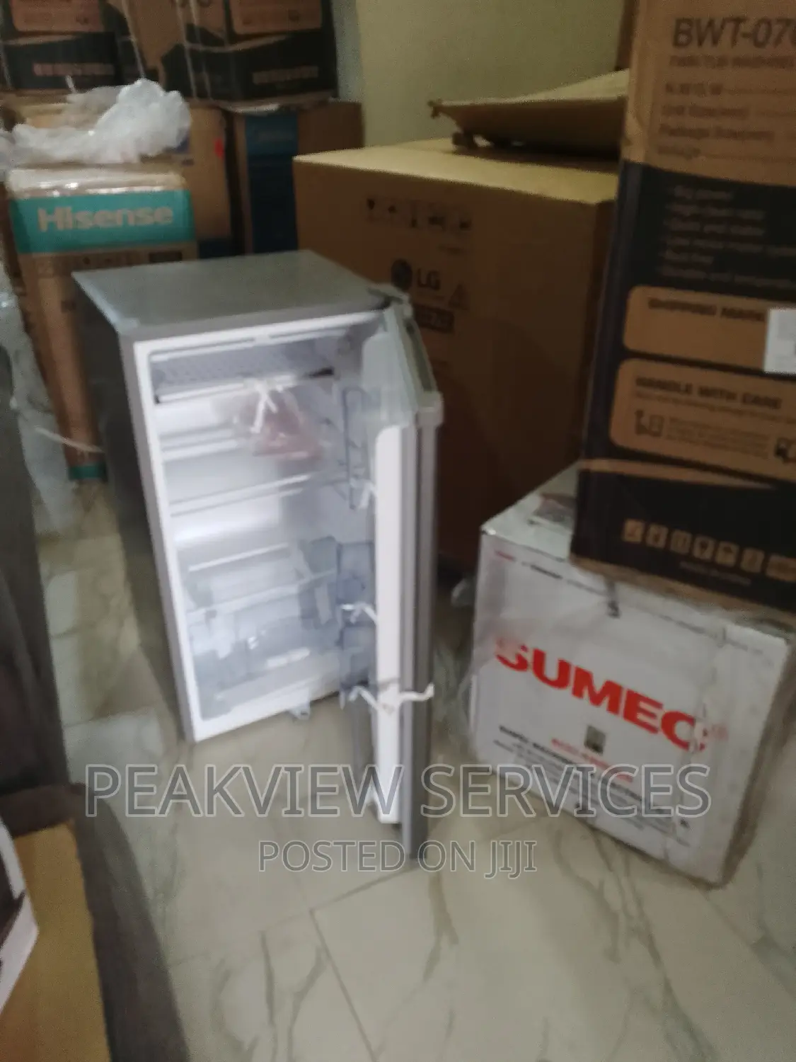 LG Gc 131 Refrigerator With Shelves