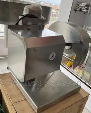 CHICKEN CUTTER / Industrial Chicken Split Saw Available