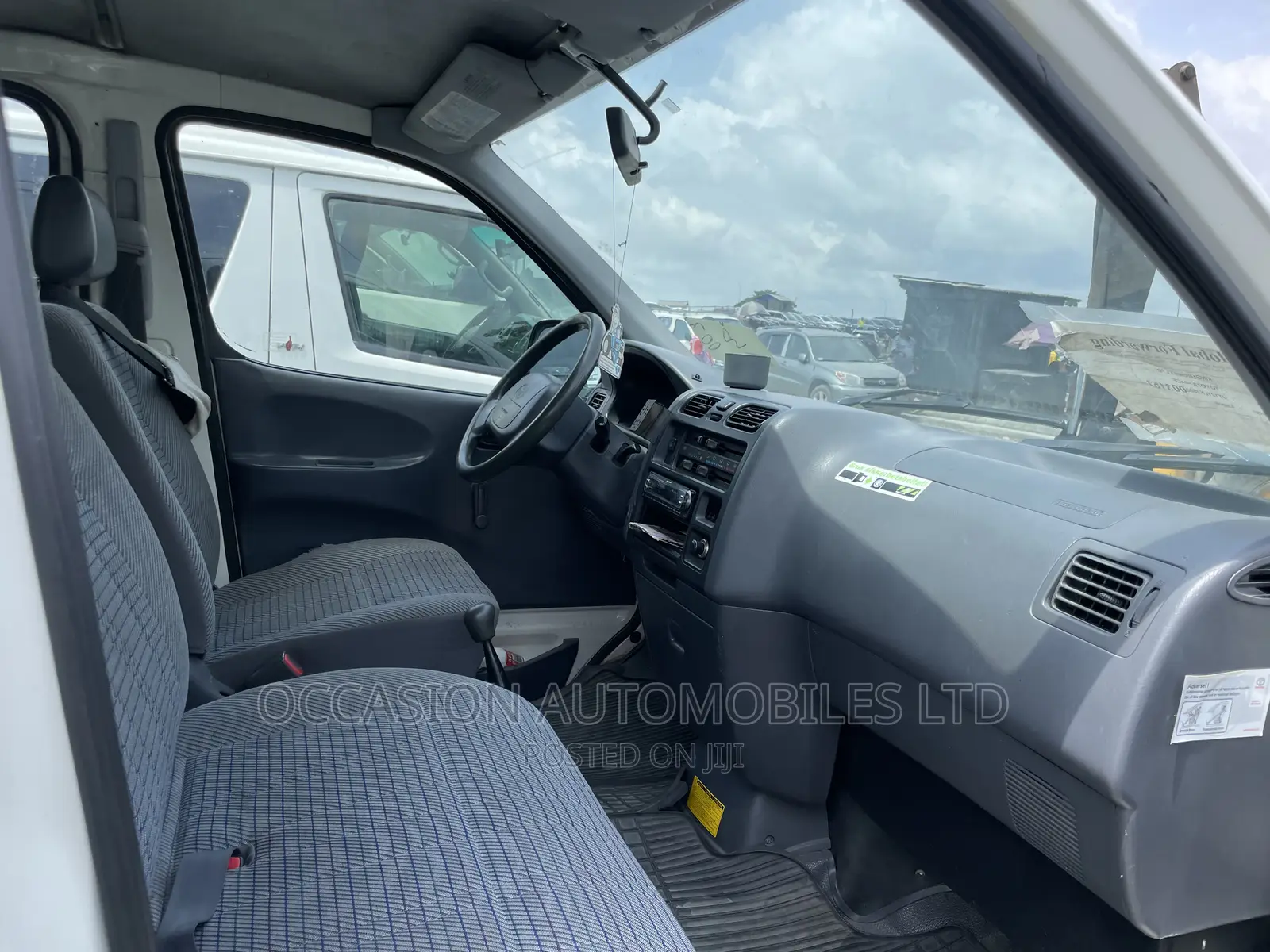 Toyota HiAce 2004 White