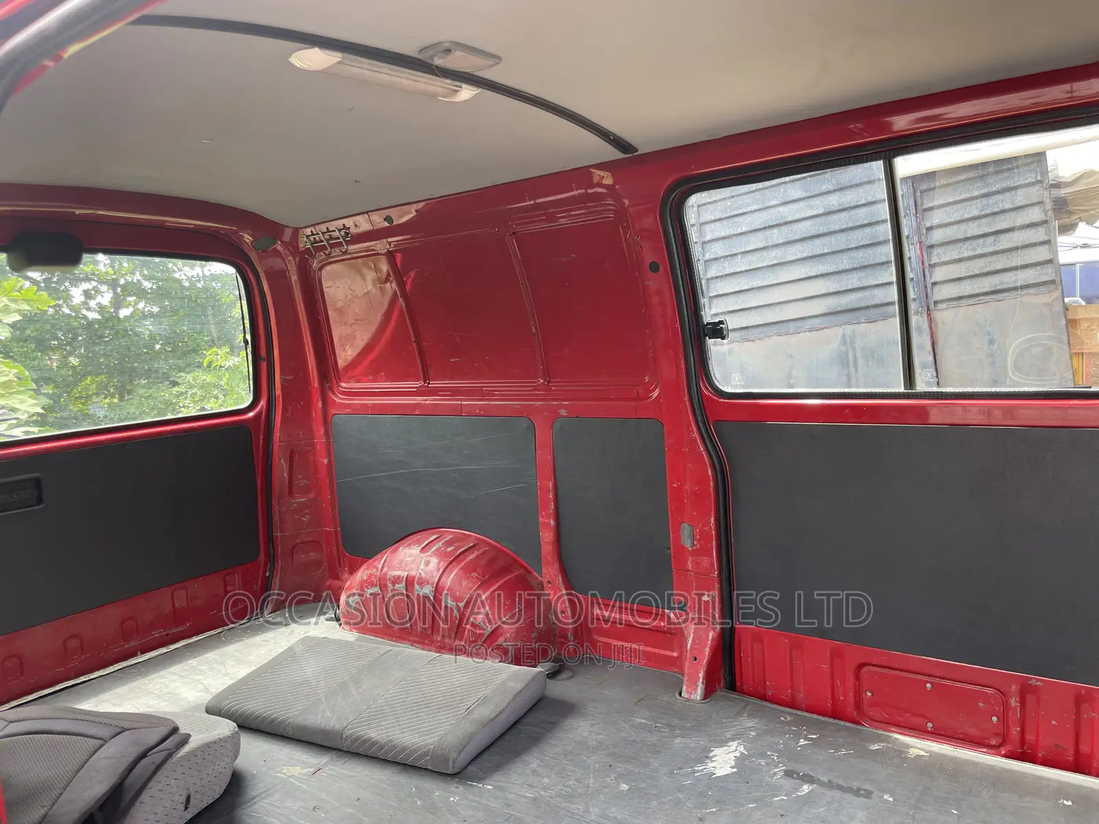 Toyota HiAce 2004 Red