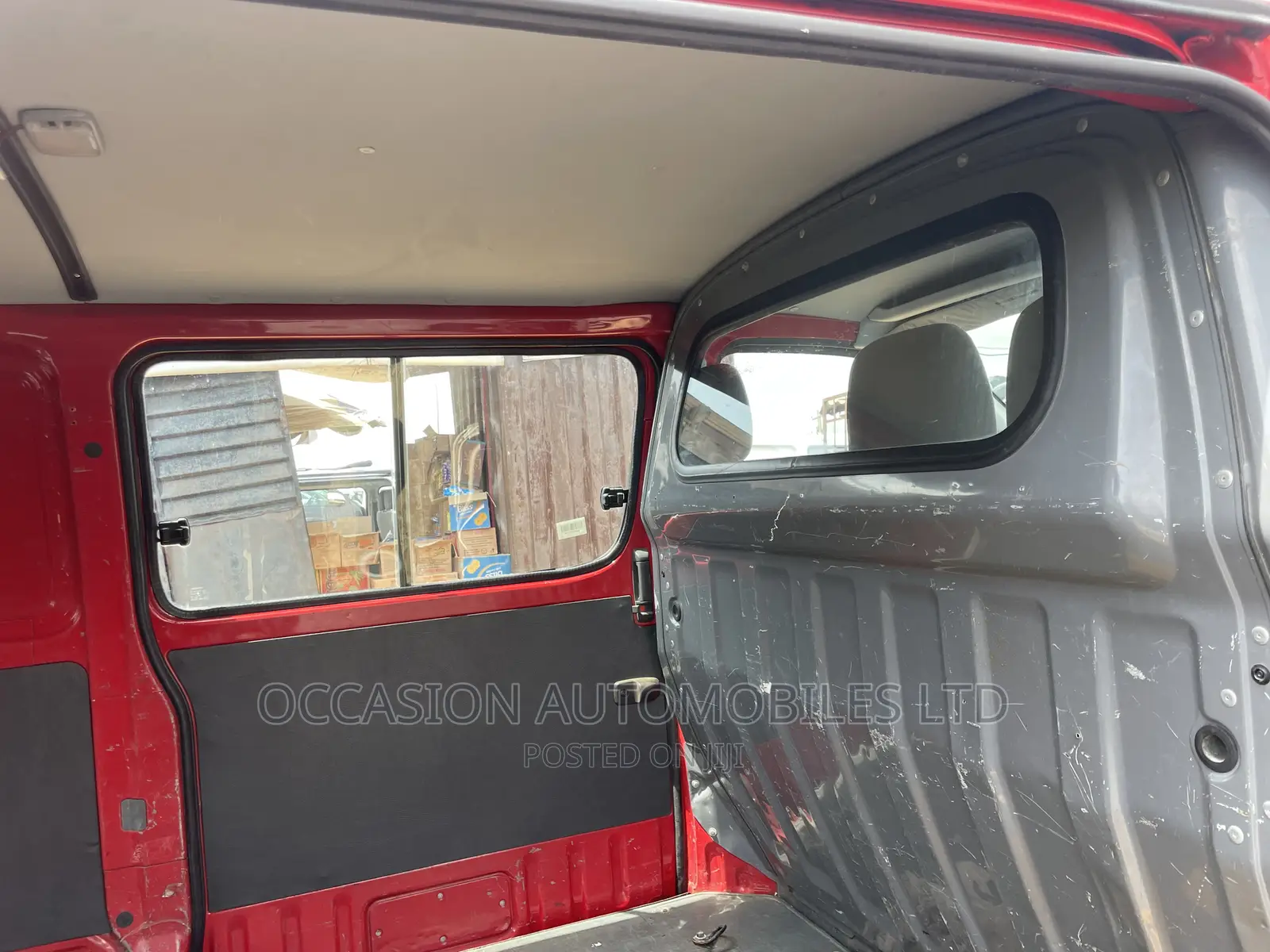 Toyota HiAce 2004 Red