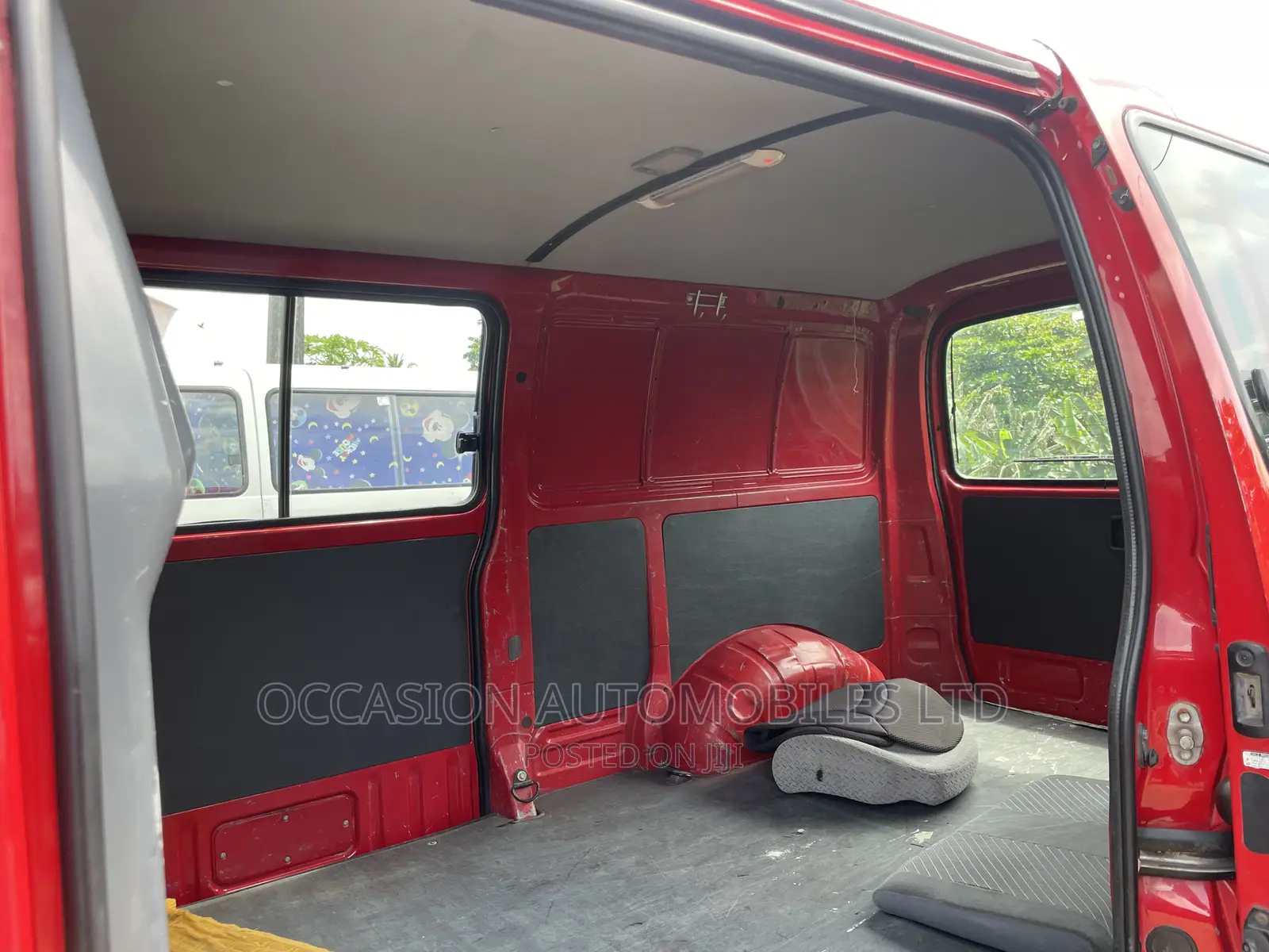 Toyota HiAce 2004 Red