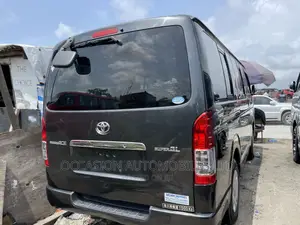 Toyota Regius 2010 Grey