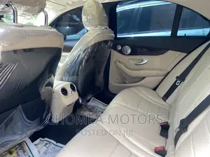 Mercedes-Benz C300 2016 Blue