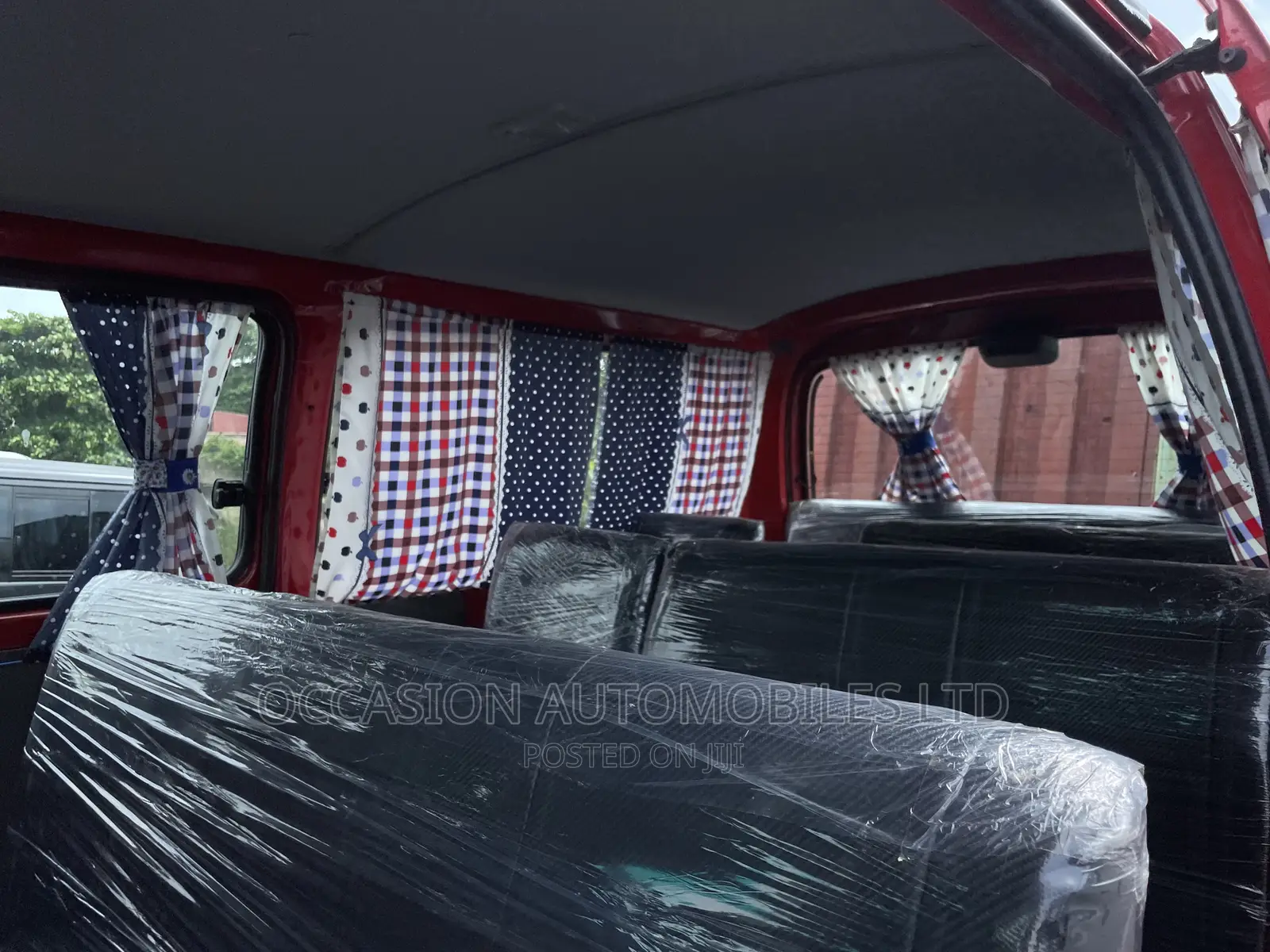 Toyota HiAce 2003 Red