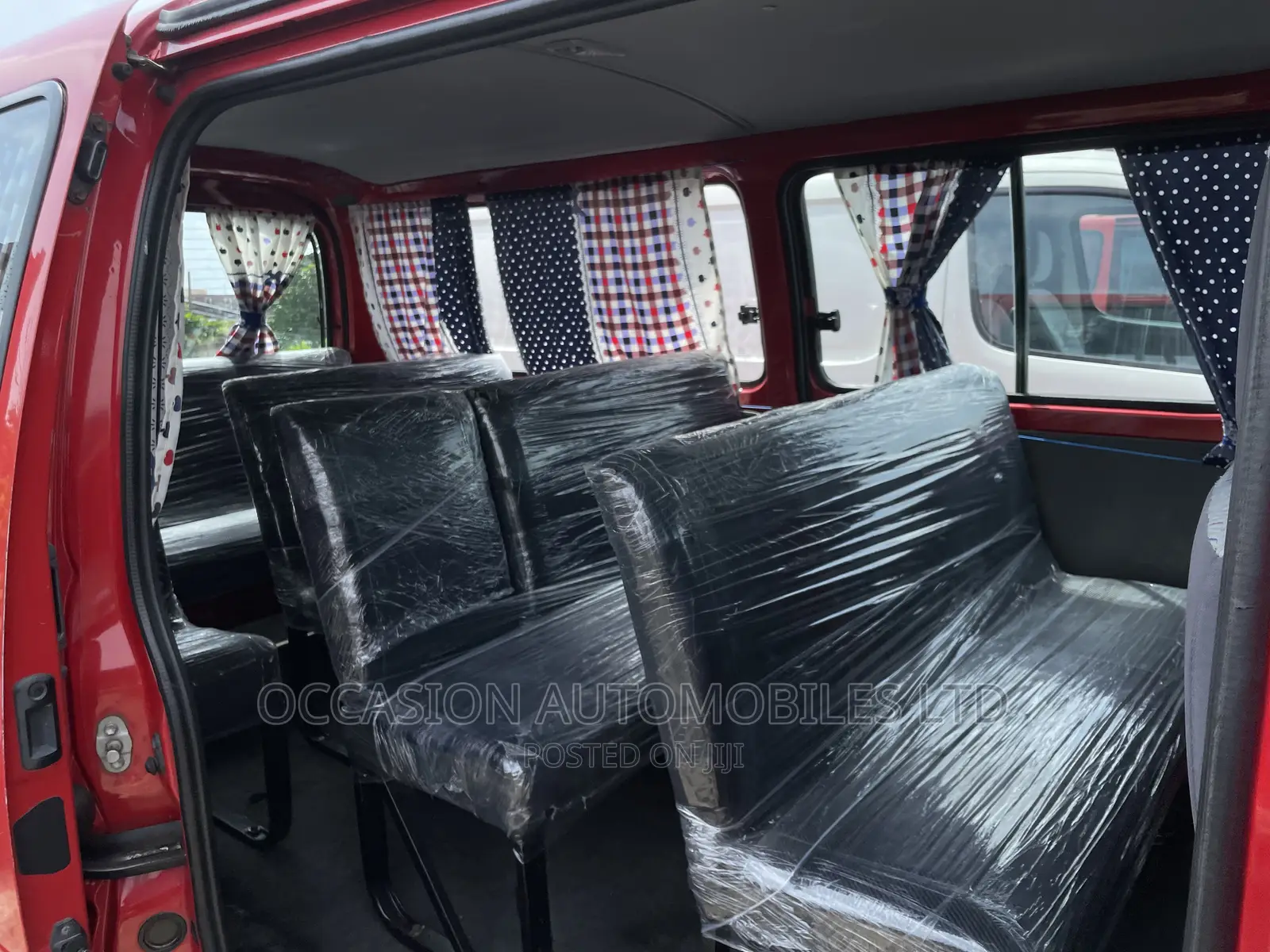 Toyota HiAce 2003 Red