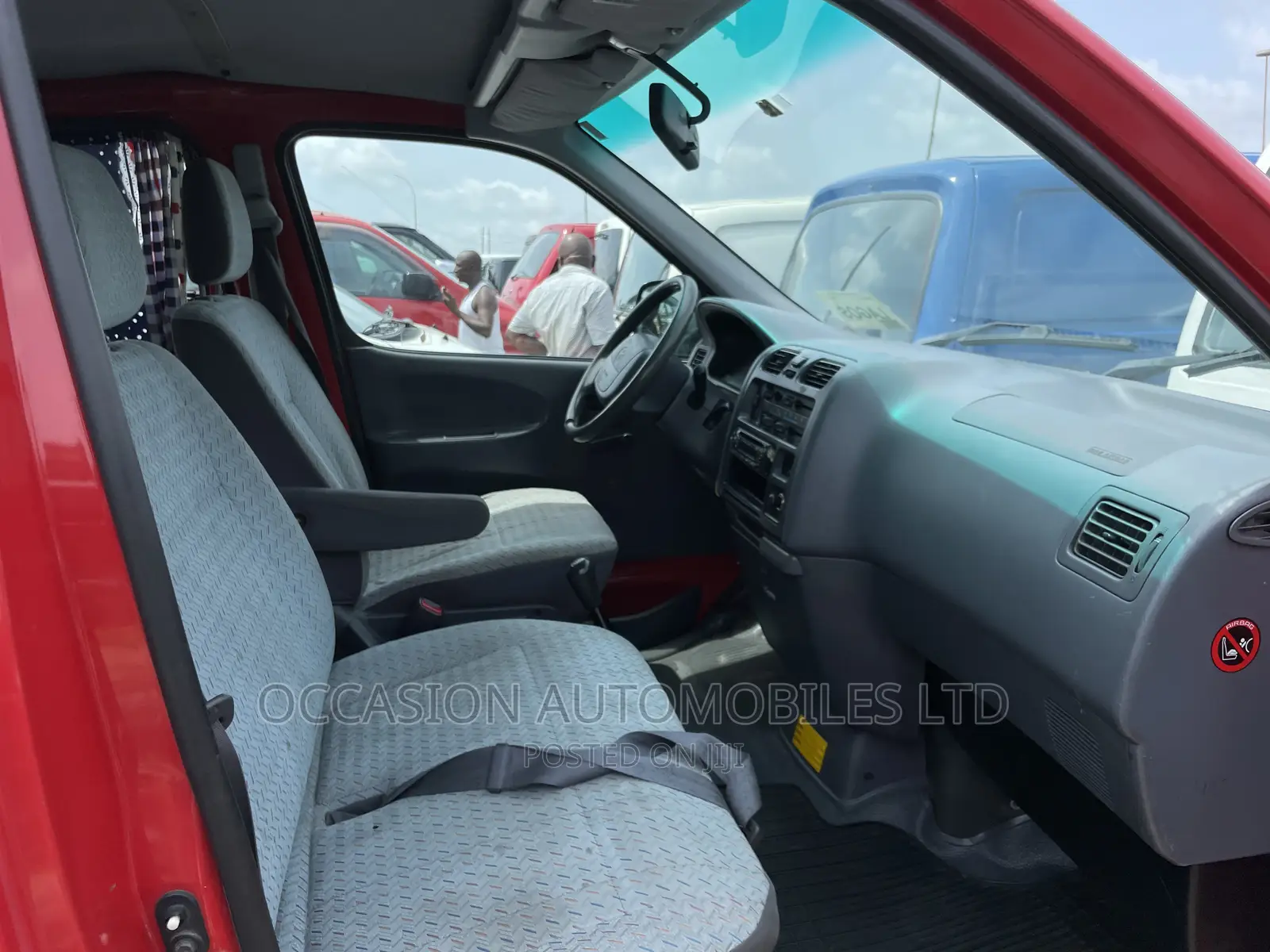 Toyota HiAce 2003 Red