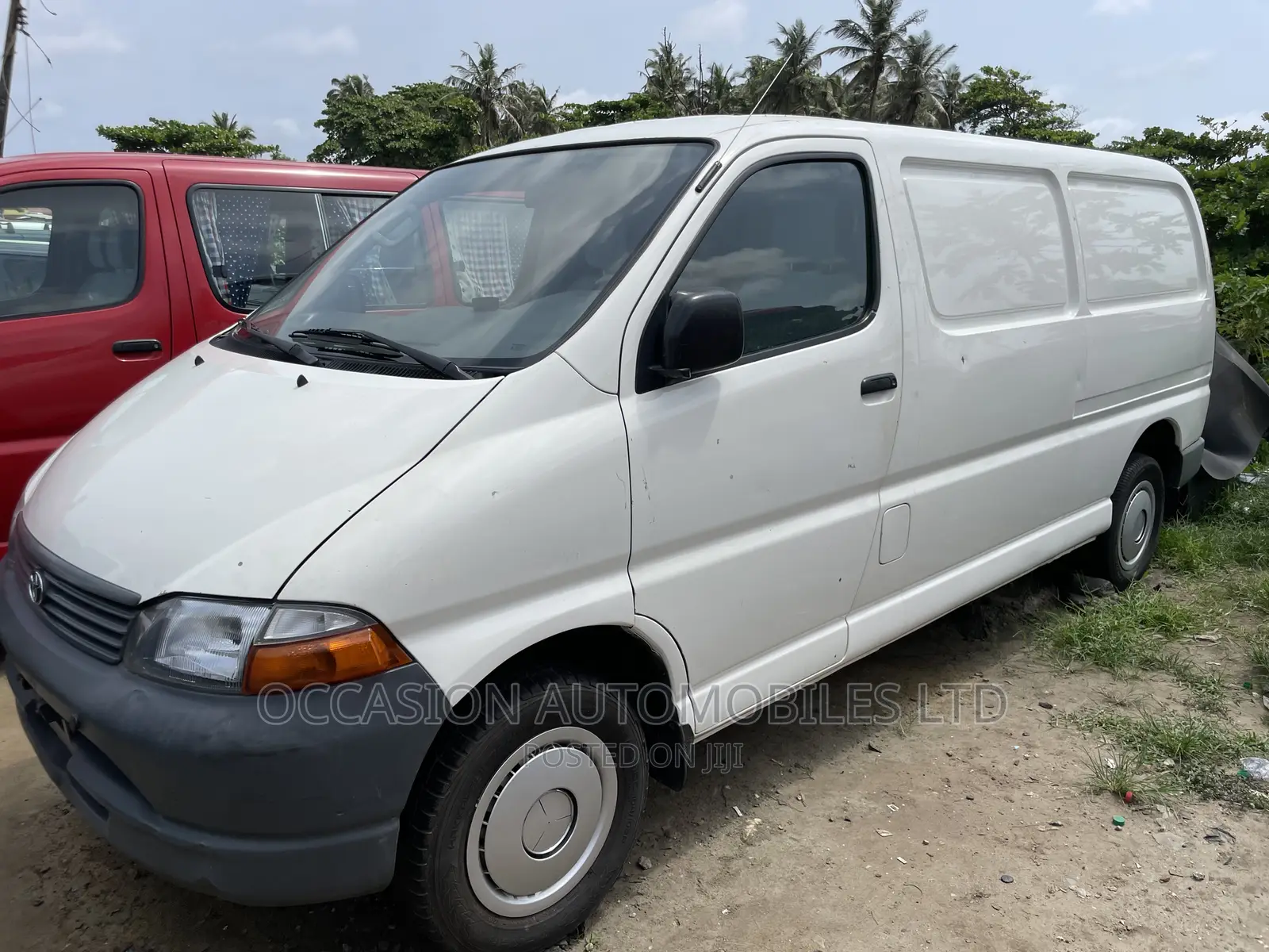 Toyota HiAce 2003 White