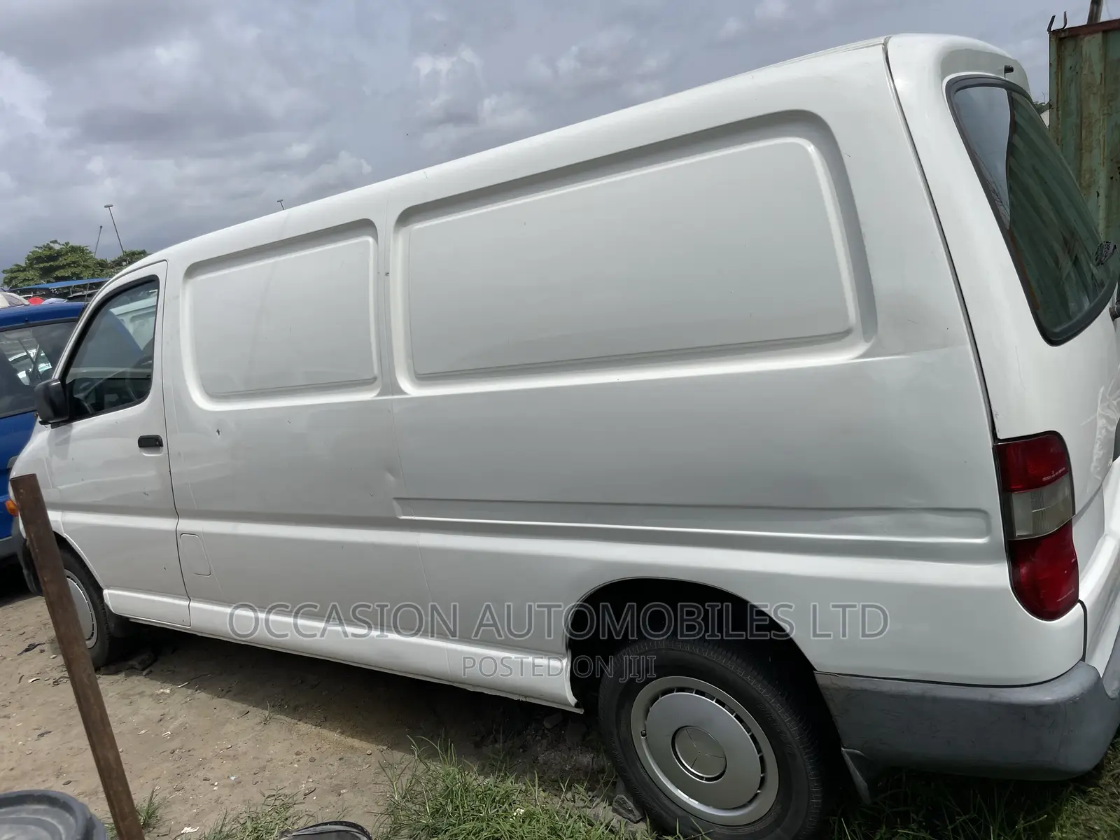 Toyota HiAce 2003 White