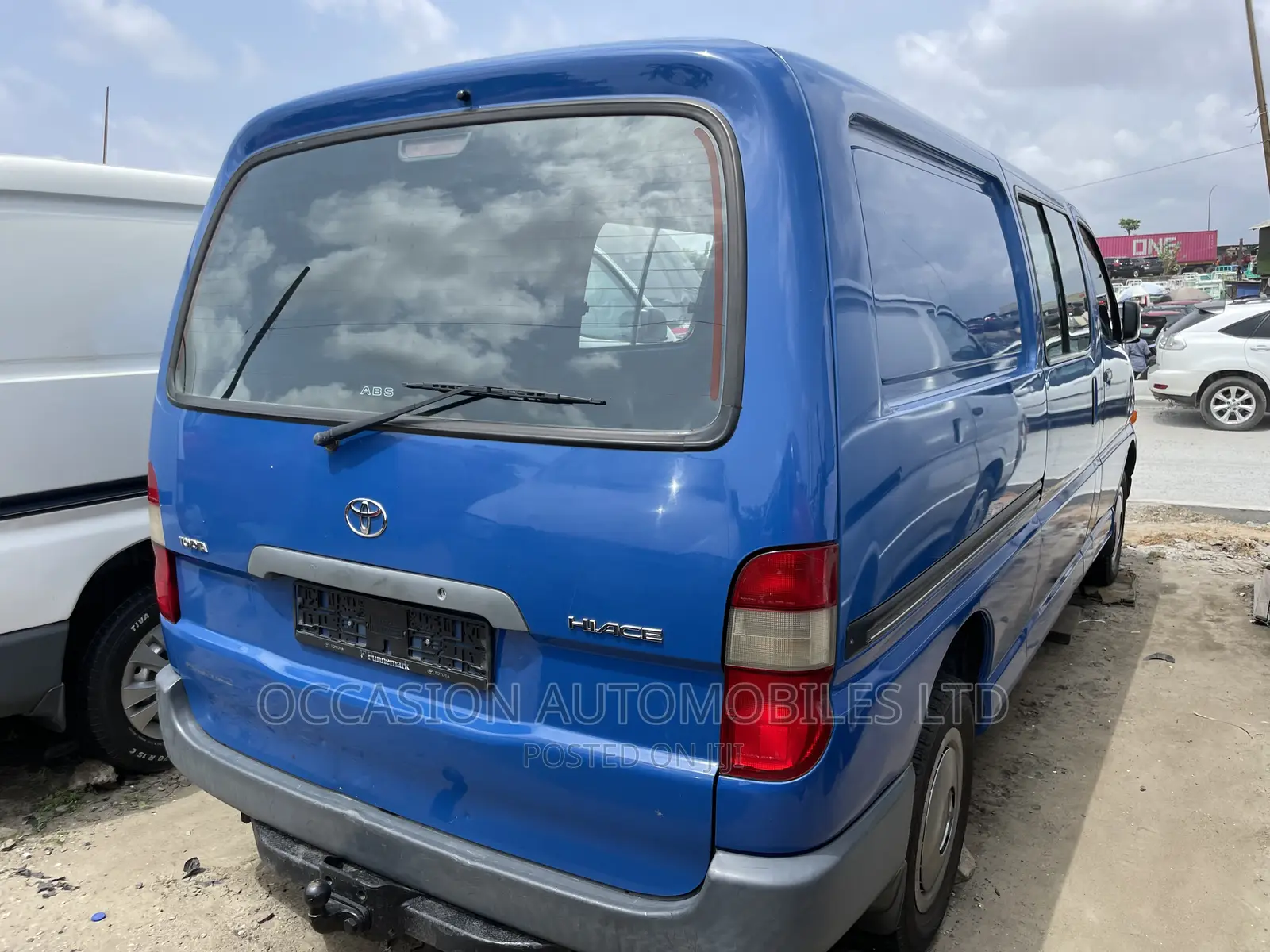 Toyota HiAce 2004 Blue