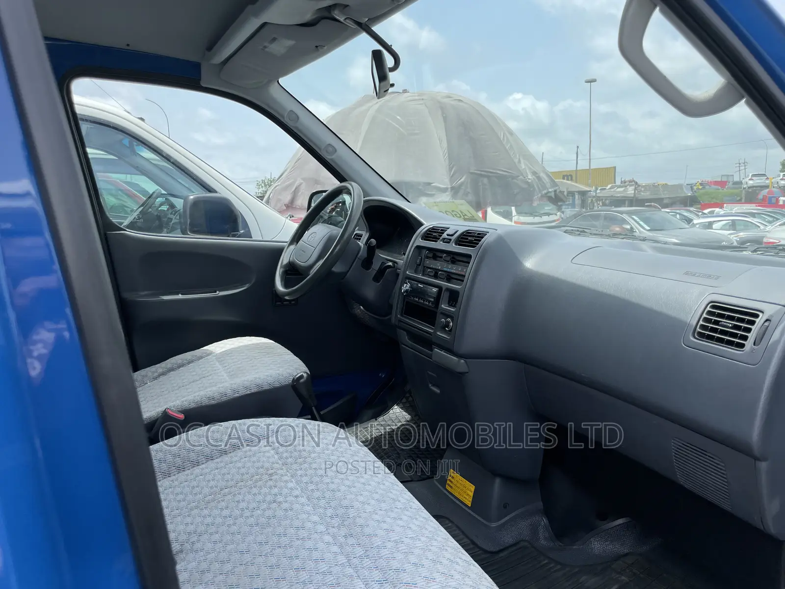 Toyota HiAce 2004 Blue