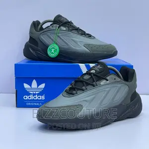 Original ADIDAS OZELIA Shoes Men 35 Available in Store