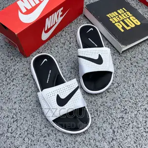 Original NIKE Utra Comforts Slides Available in Store