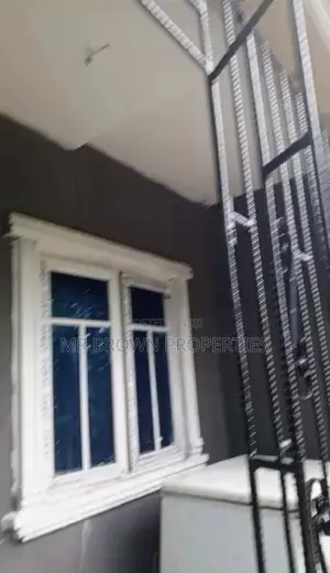 2bdrm Apartment in Uvwie for rent
