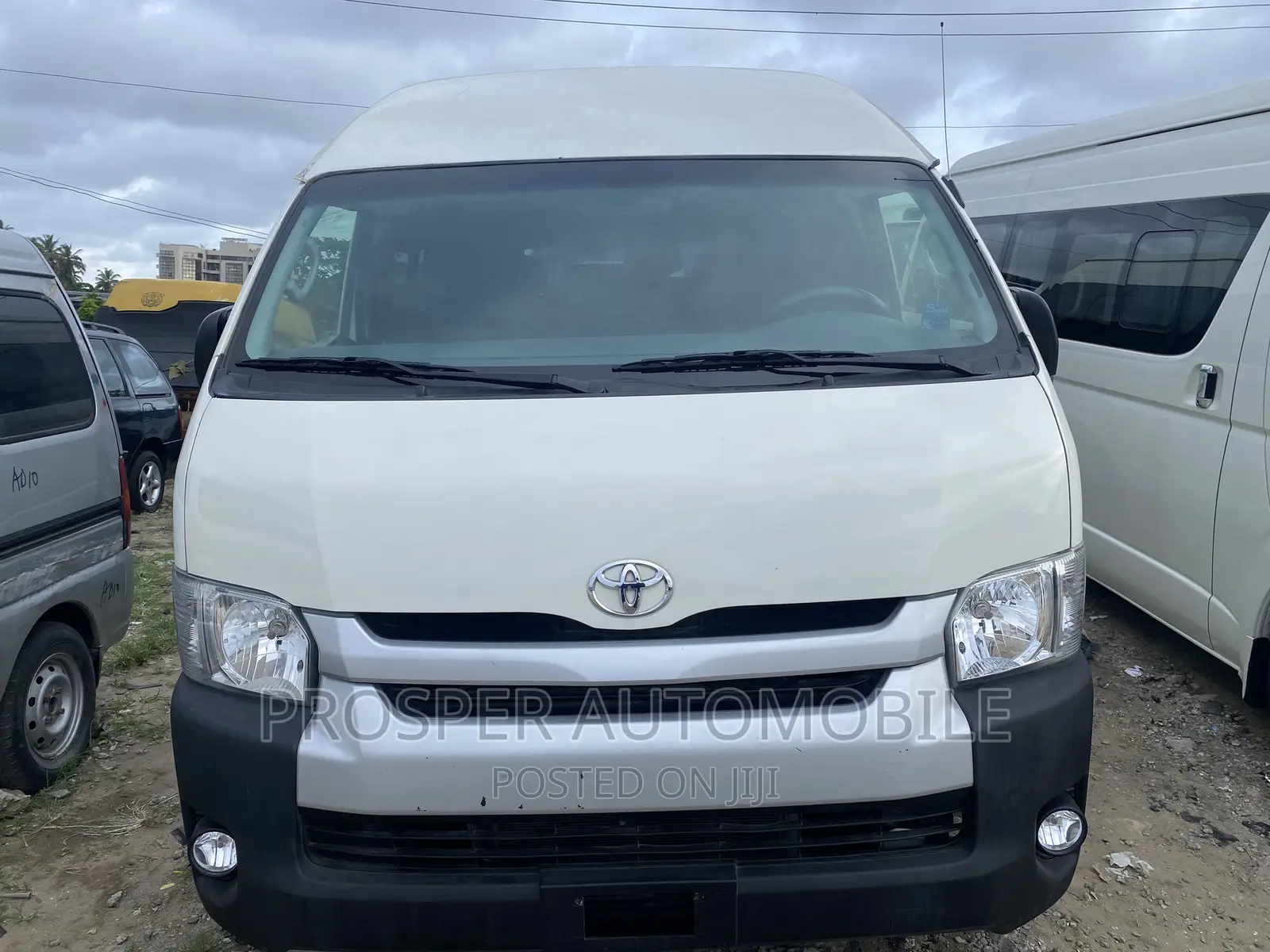 Toyota HiAce 2020 White