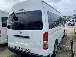 Toyota HiAce 2020 White