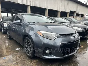 Toyota Corolla 2016 Gray