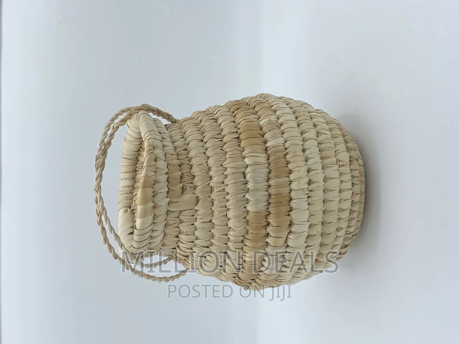 Mini Straw Stylish Vase Basket