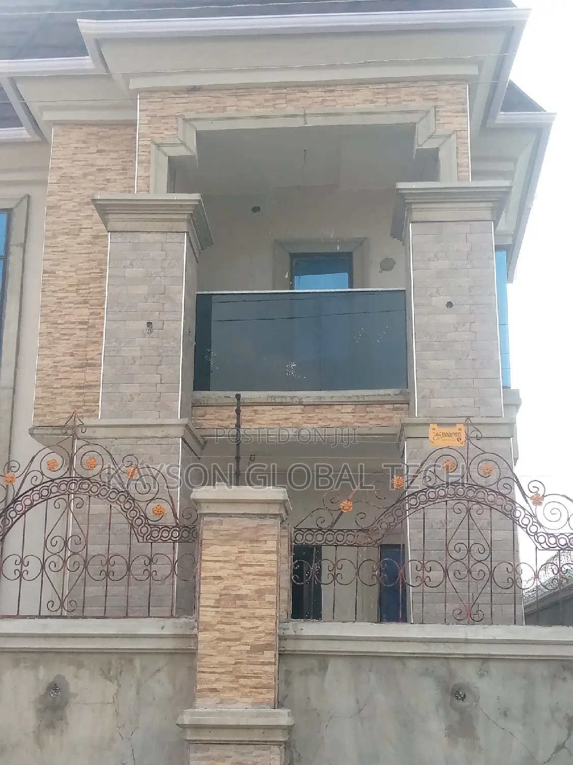 Quality Frameless Thick Glass