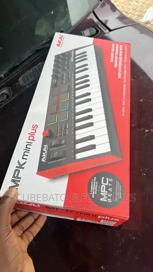 Akai MPK Mini Plus