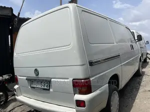 Volkswagen Transporter 2003 White
