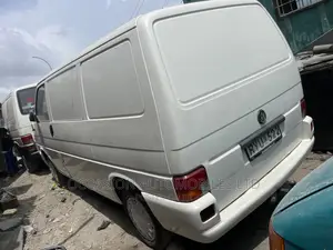 Volkswagen Transporter 2003 White
