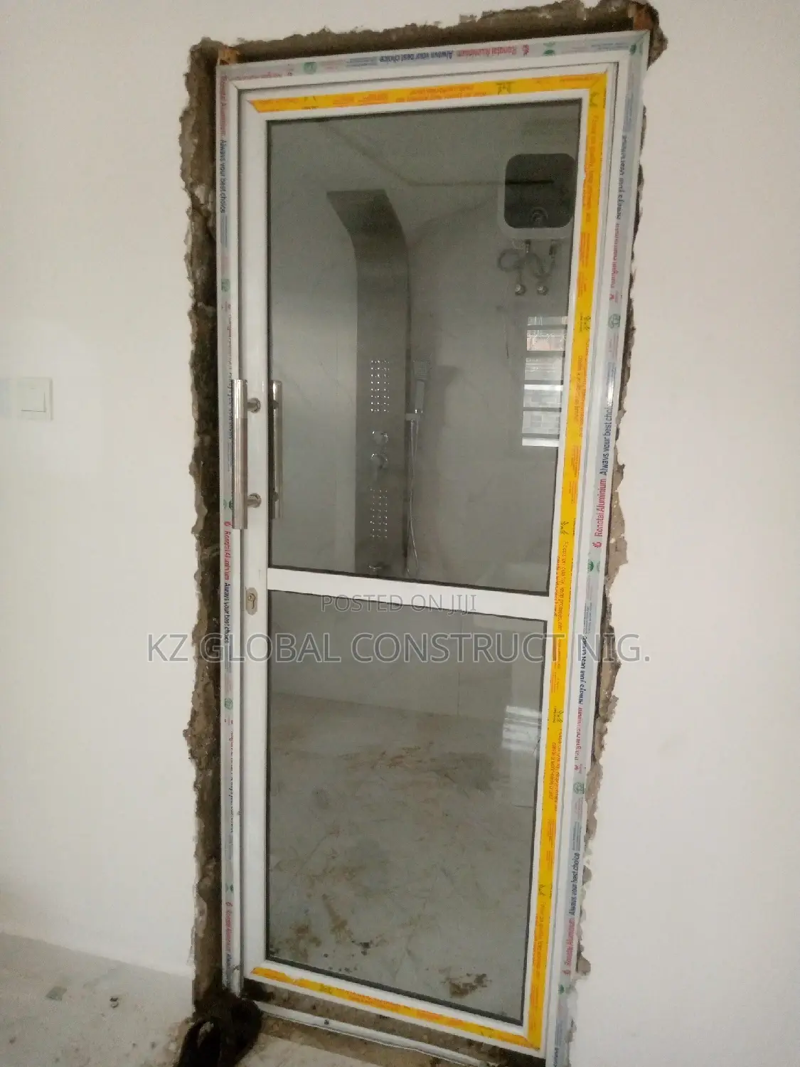 Single Leaf Aluminum Hinge Door