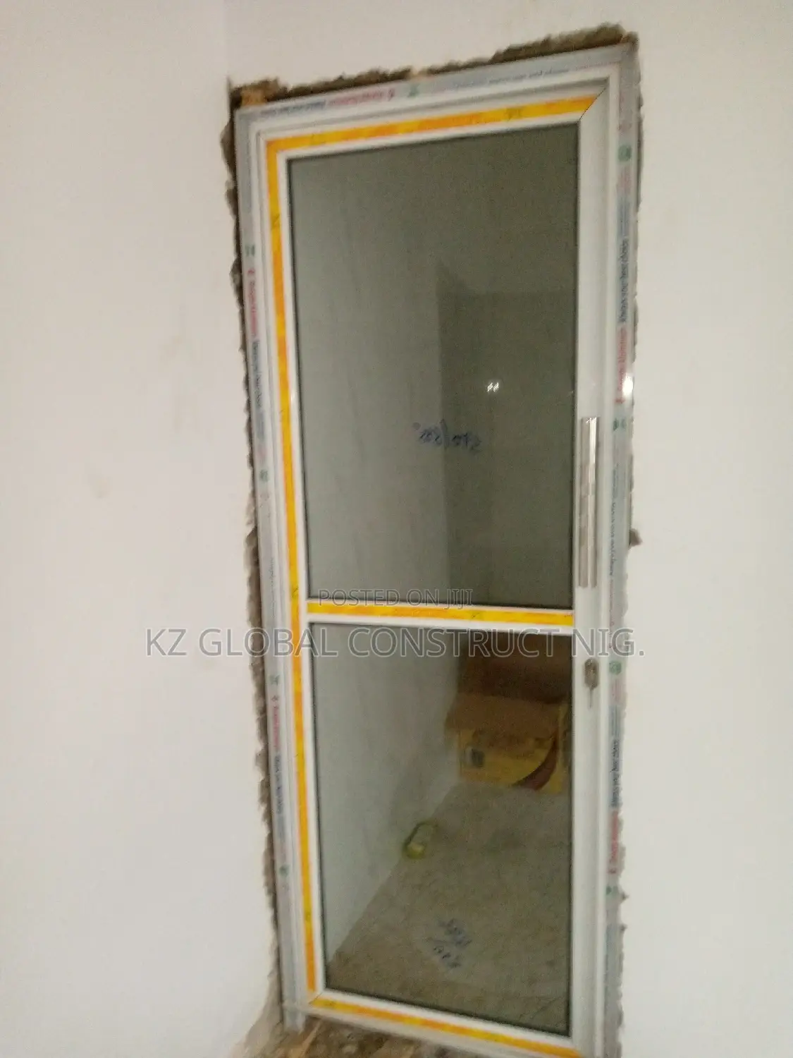 Single Leaf Aluminum Hinge Door