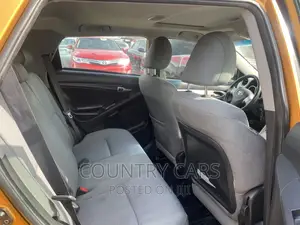 Toyota Matrix 2009 Gold