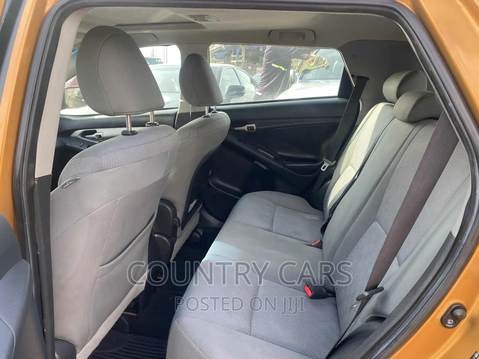 Toyota Matrix 2009 Gold