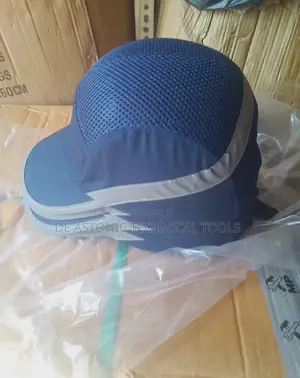 Safety Bump Cap With Reflector